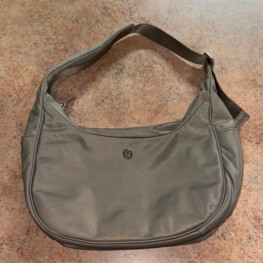 Lululemon City Essentials 4L Hobo Purse Warm Ash Grey